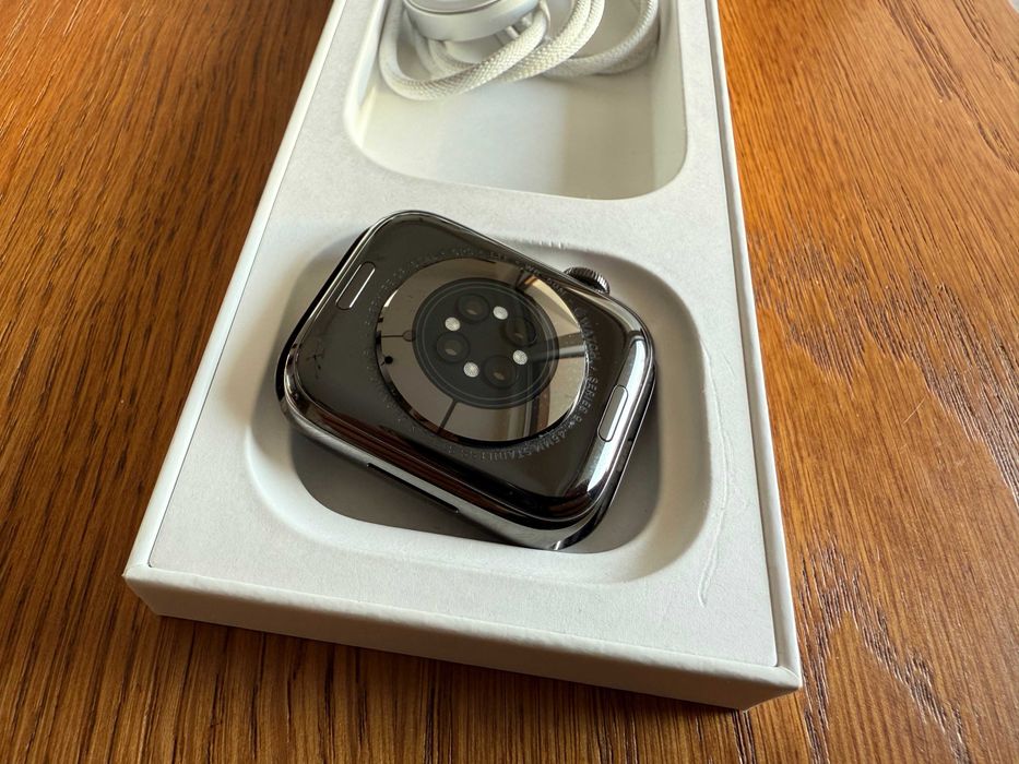 APPLE Watch Series 9 GPS + Cellular 45mm Stainless Steel Grafit A2984