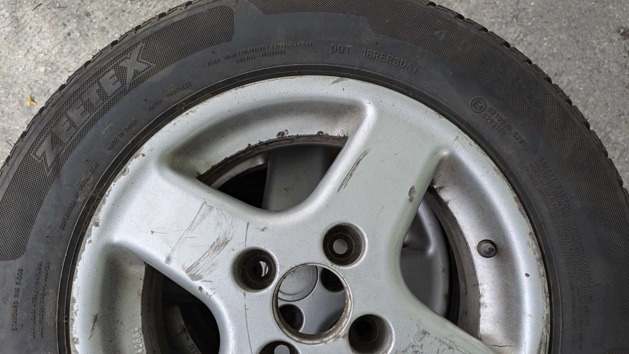 Opony wielosezonowe z felgami R13 175/70 VW Polo 6n