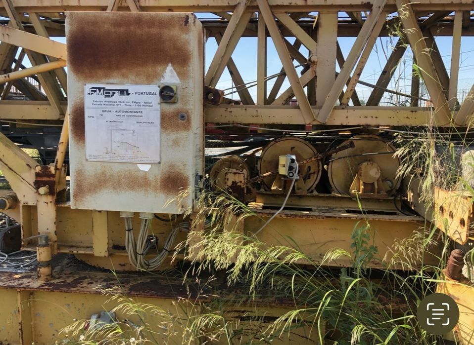 Grua automontante 20X25