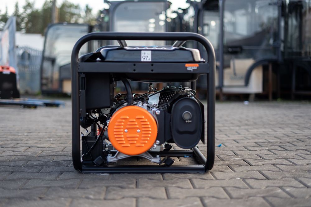Agregat prądotwórczy trójfazowy  moc 8.5KW /8500W   105kg