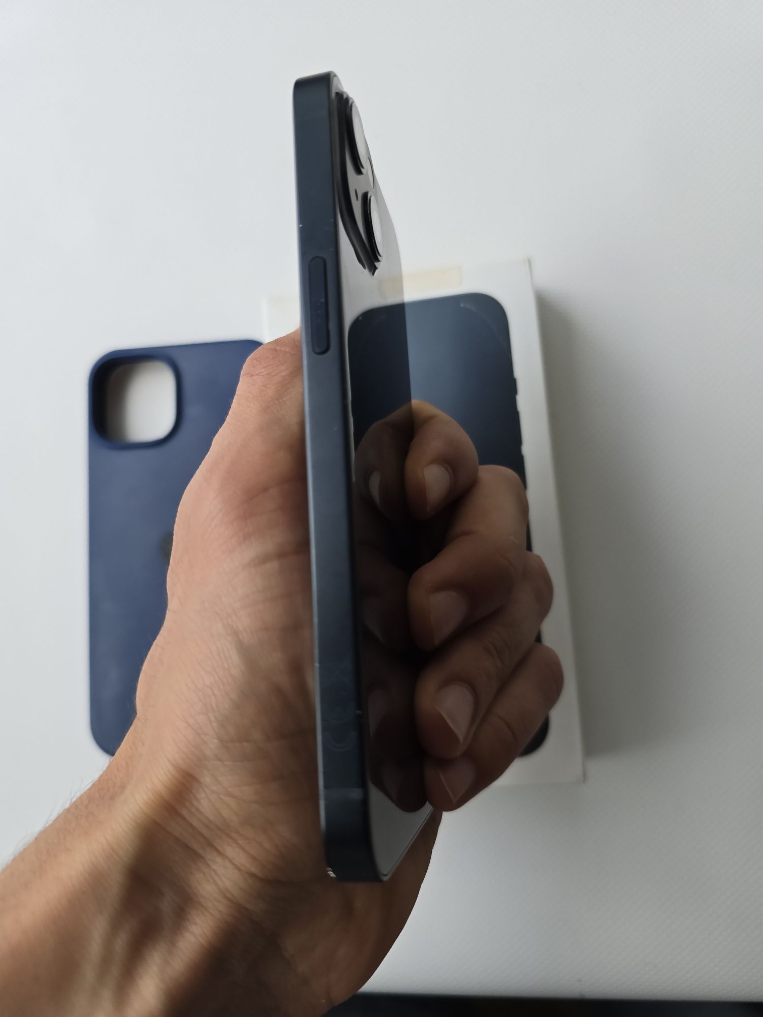 iPhone 13  256 gb Без втручань neverlock