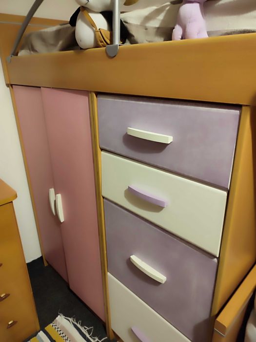 Beliche 2 camas gavetas e roupeiro