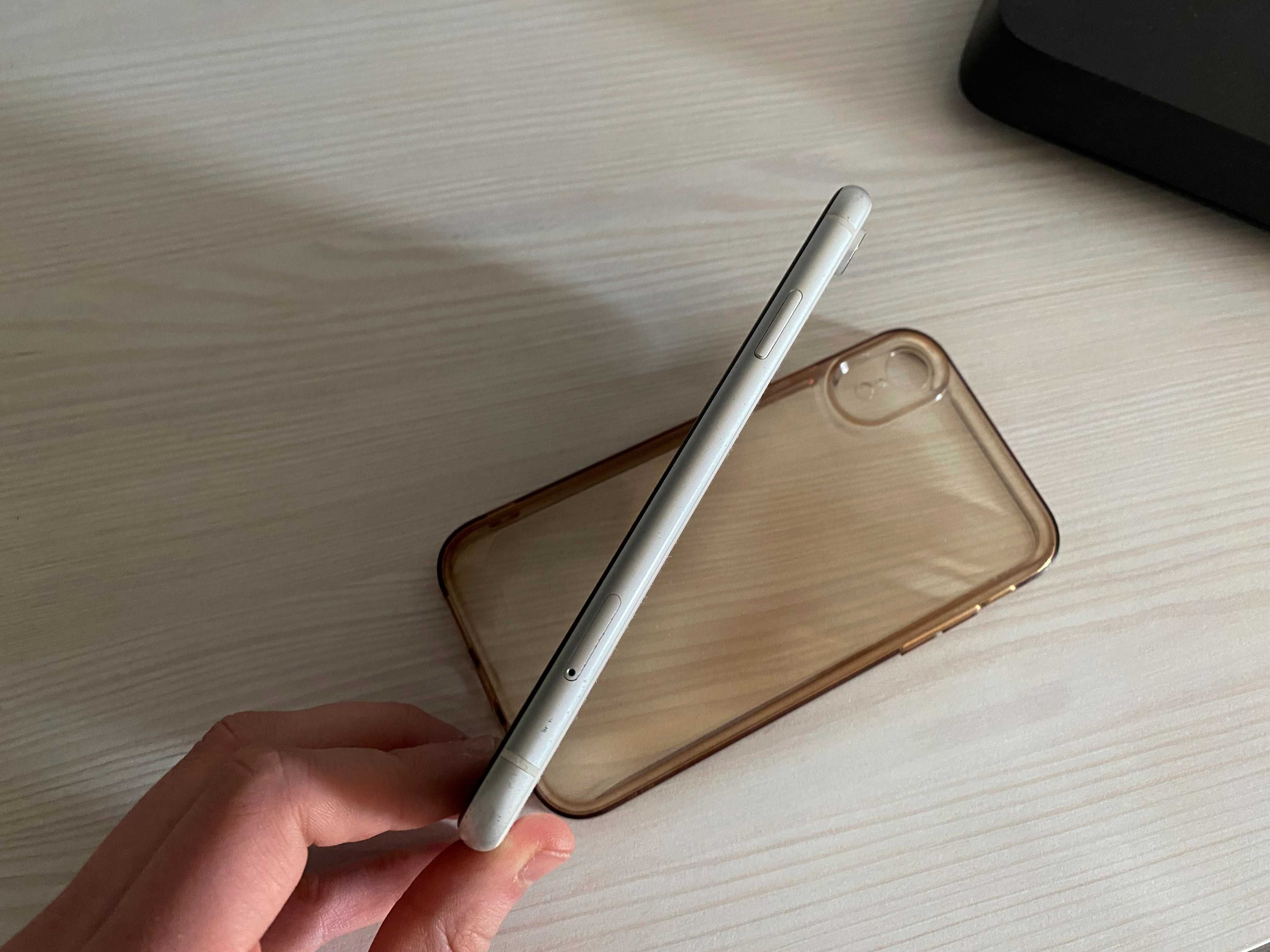 Smartfon Apple iPhone XR 64GB Biały