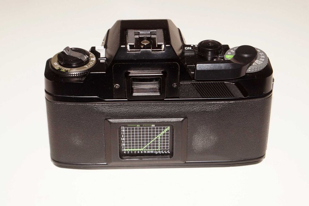 Ricoh XR20sp + 50mm f/1.7 (Me Super)