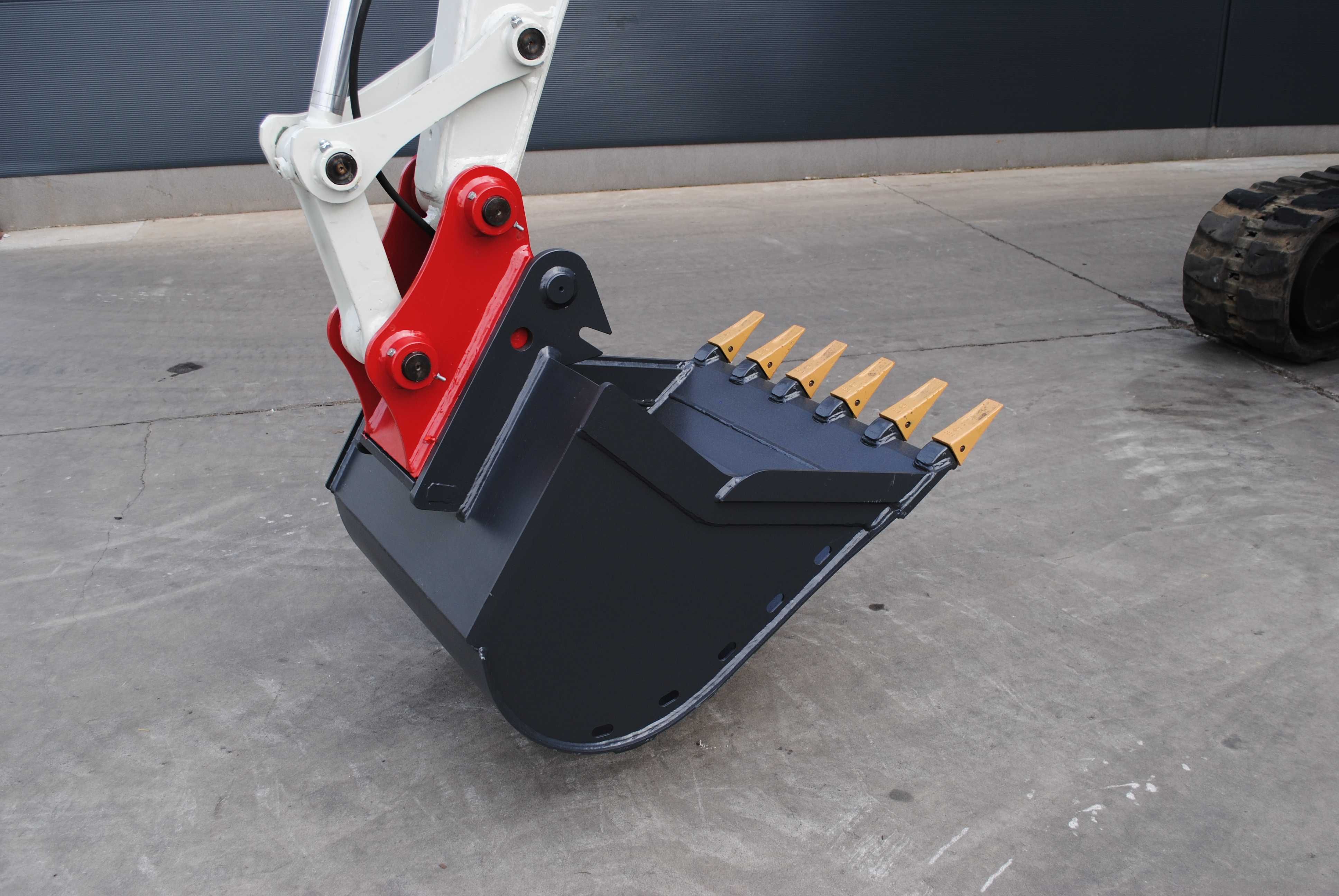Koparka Takeuchi TB175 - potrójnie łamane ramie