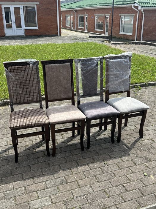 Букові нові крісла