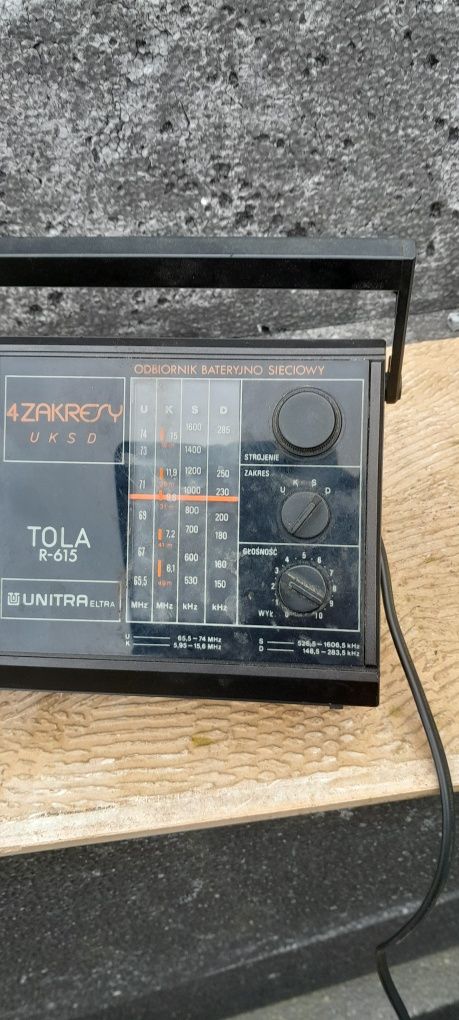 Radio Tola R-615