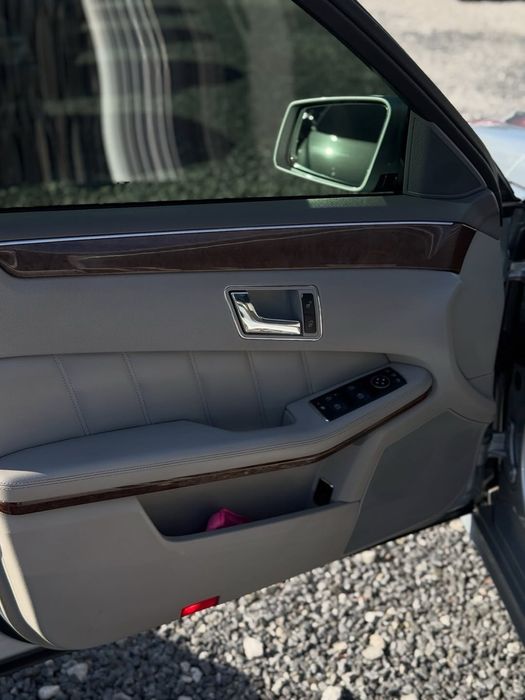 Мерседес 212 2011 1.8 Бензин