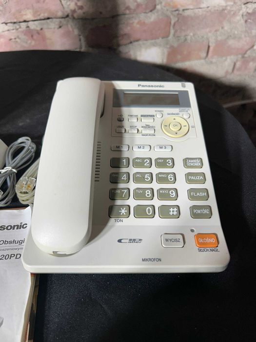 Telefon stacjonarny Panasonic KX-TS620PDW z sekretarką