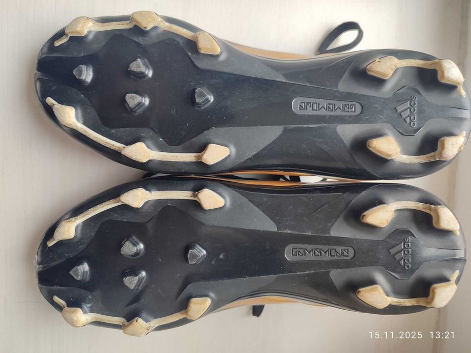 Бутси дитячі Adidas (розмір 35)