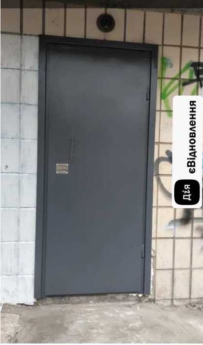 Металеві двері для під’їзду купити