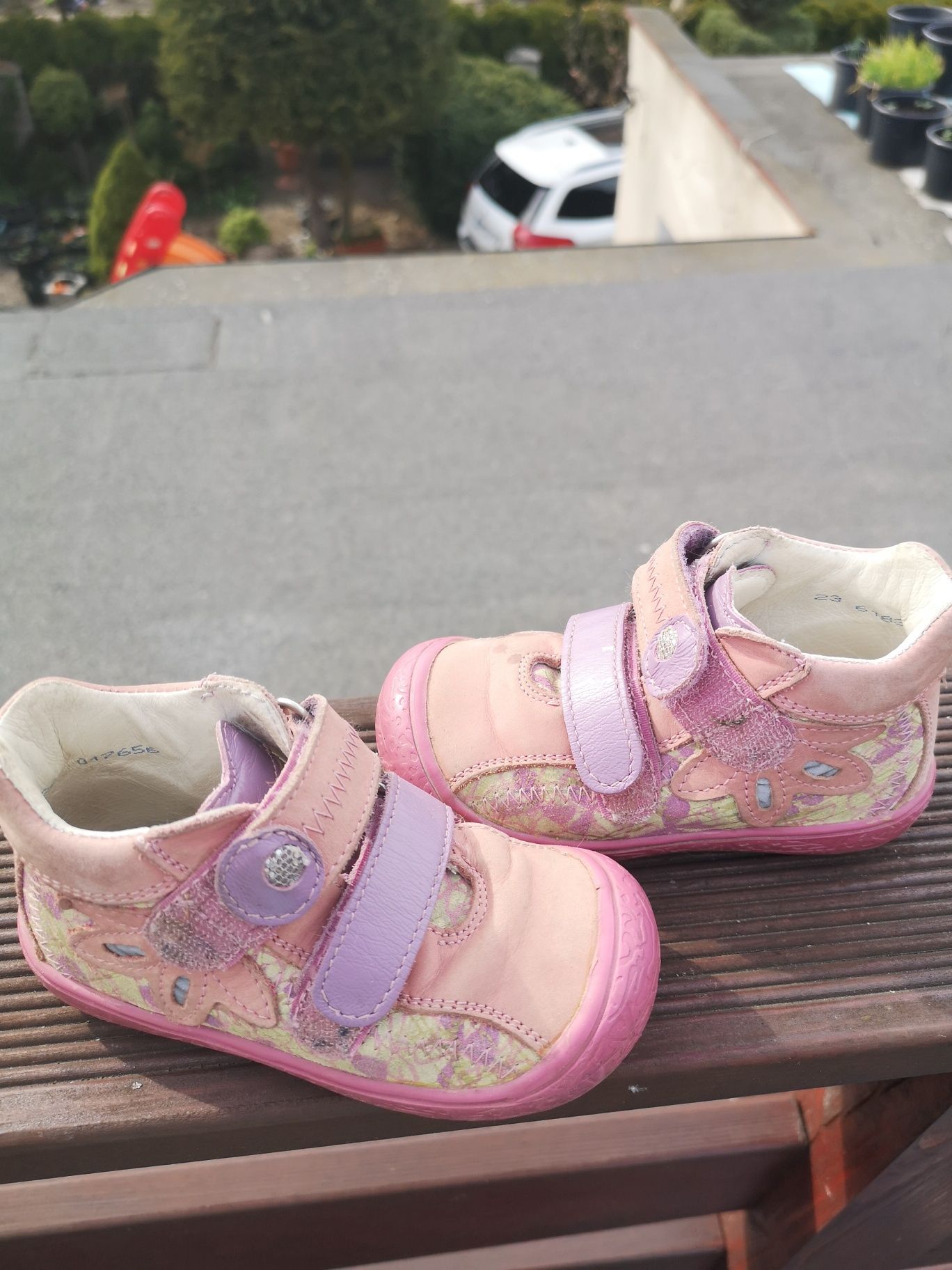 Buty firmy Bartek roz 23