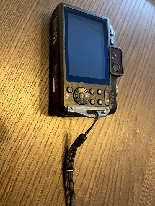 Câmera Digital Panasonic DC-FT7-K LUMIX 4K Impermeável Preta Sem Caixa