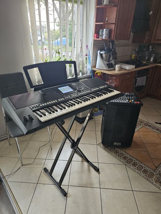 Keyboard Yamaha PSR S750 lub zamiana na radio KF