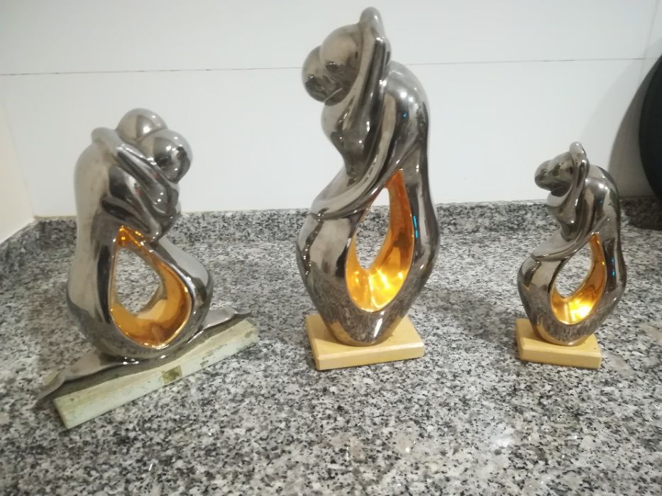 estatuetas em loiça novas