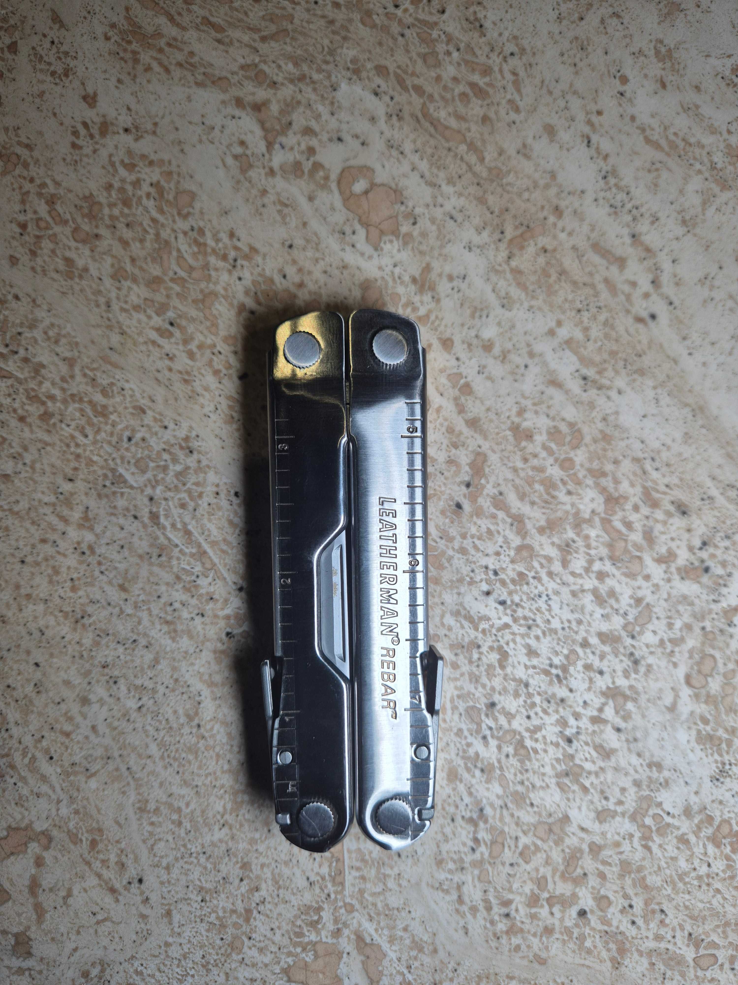 Multitool Leatherman Rebar