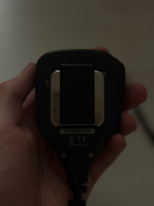 две рации Motorola HT1250 + аксессуары