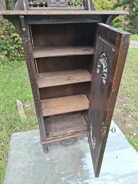 Szyfoniera kredens z epoki XIX wiek