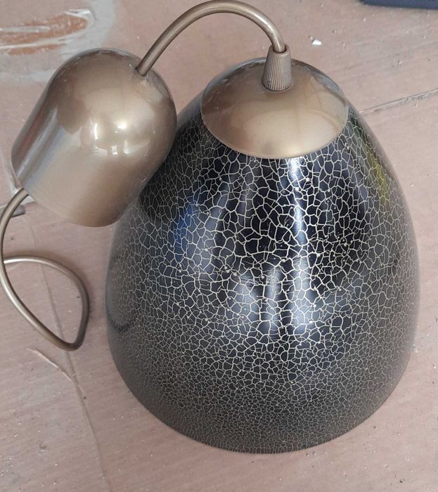 Lampa sufitowa czarna z brązowym motywem