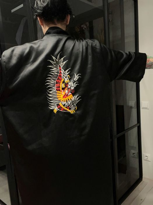 Стильне чорне двустороннє кімоно з драконом