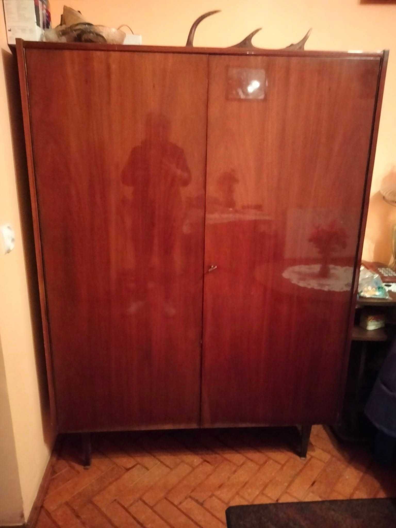 Meble z lat PRL, szafa, witryny