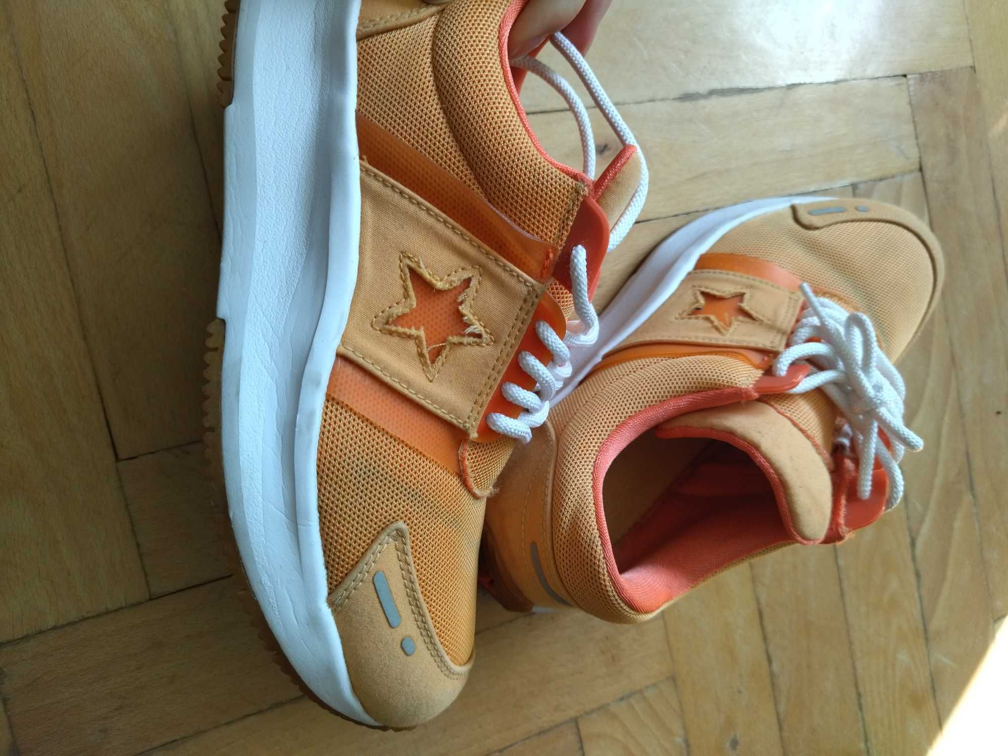 Converse Run Star Melon Baller/ Turf Orange