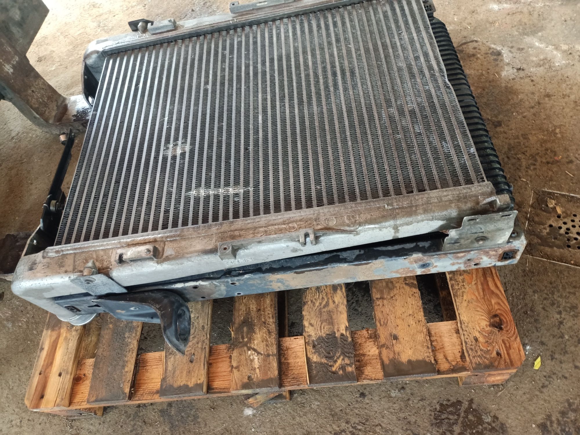 Renault Premium Midlum 270DCI Chlodnica Wody Płynu Intercoller