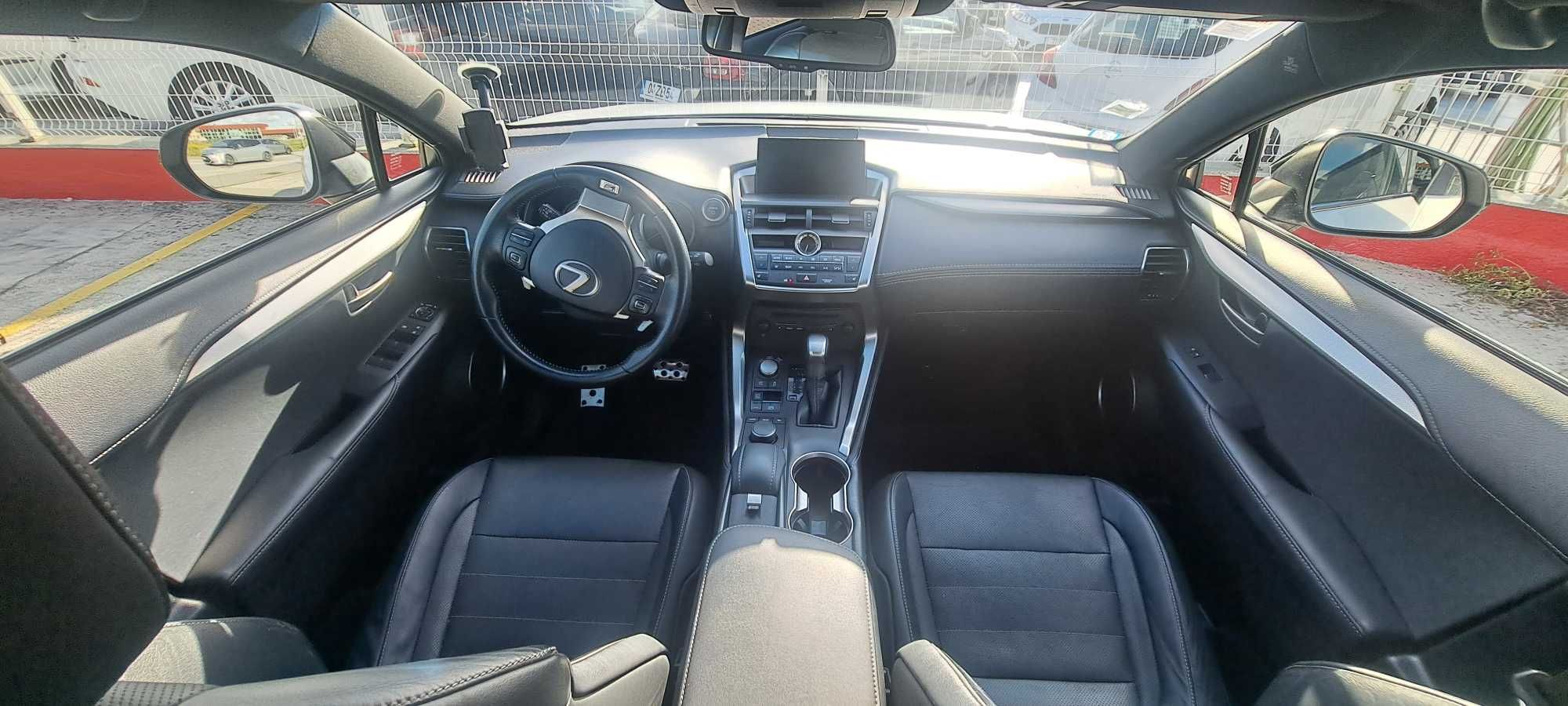 VENDO LEXUS NX300H 2016 F-SPORT-IMPECÁVEL