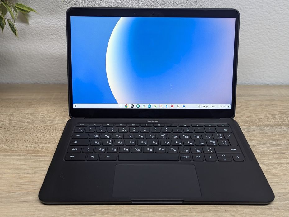 Продається стильний ноутбук Хромбук від Google PixelBook Go