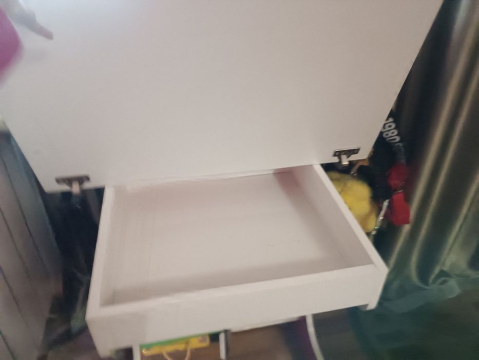 Продається дитяча парта