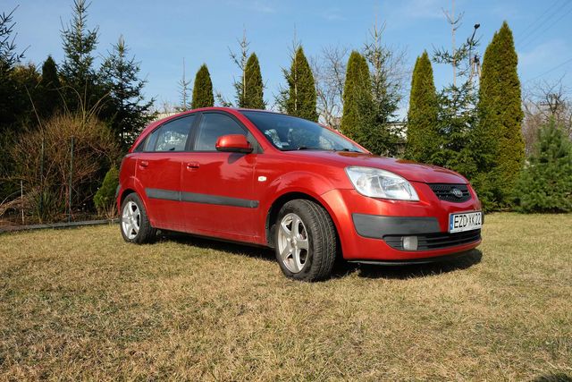 Sprzedam Kia Rio II 1,6 benzyna 110KM 2005r.