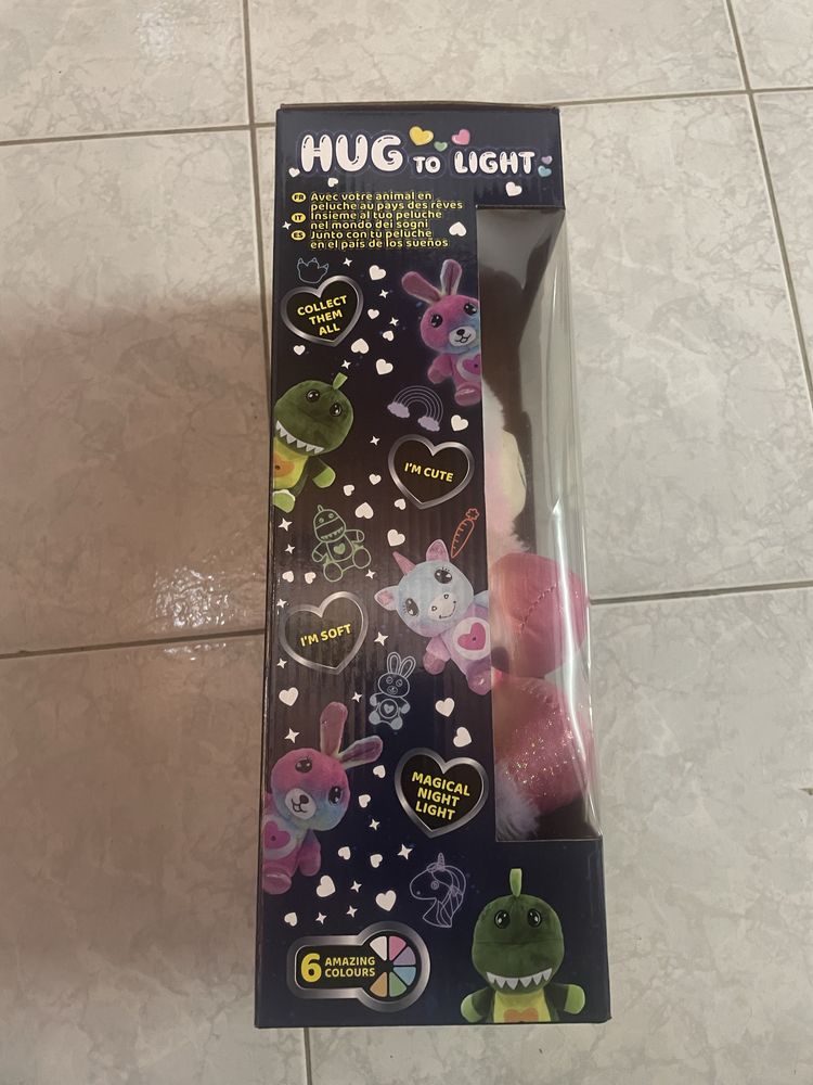 Peluche Hug to light novo
