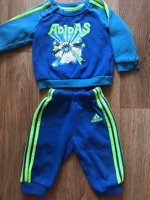 Детский спортивный костюм