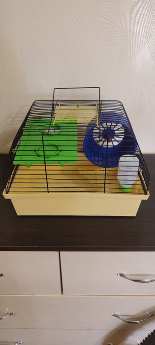 Продам клетку для хомяка