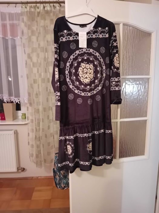 Sukienka welurowa