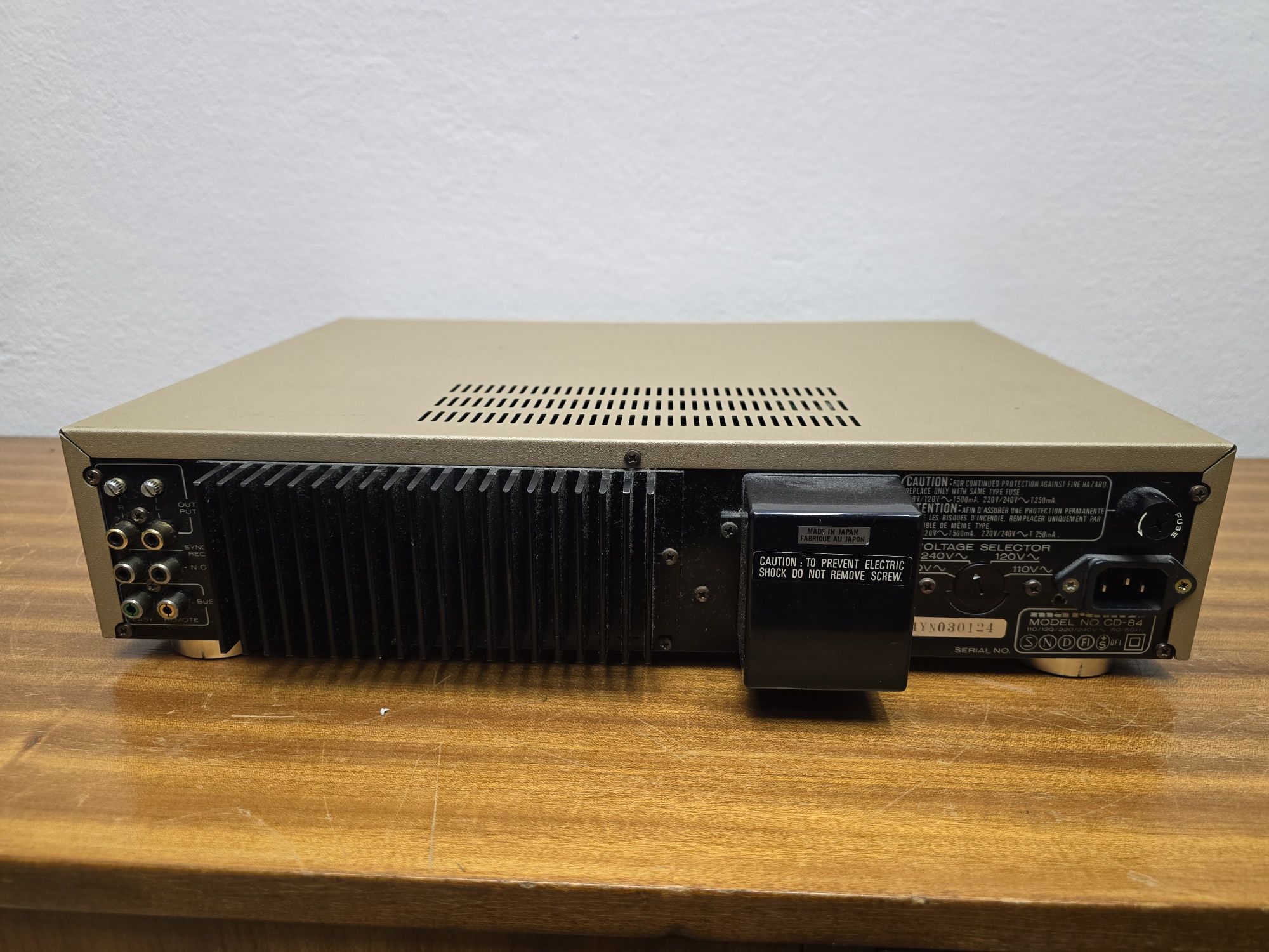 Marantz CD 84 ODTWARZACZ płyt  CD  Vintage szampański topowy