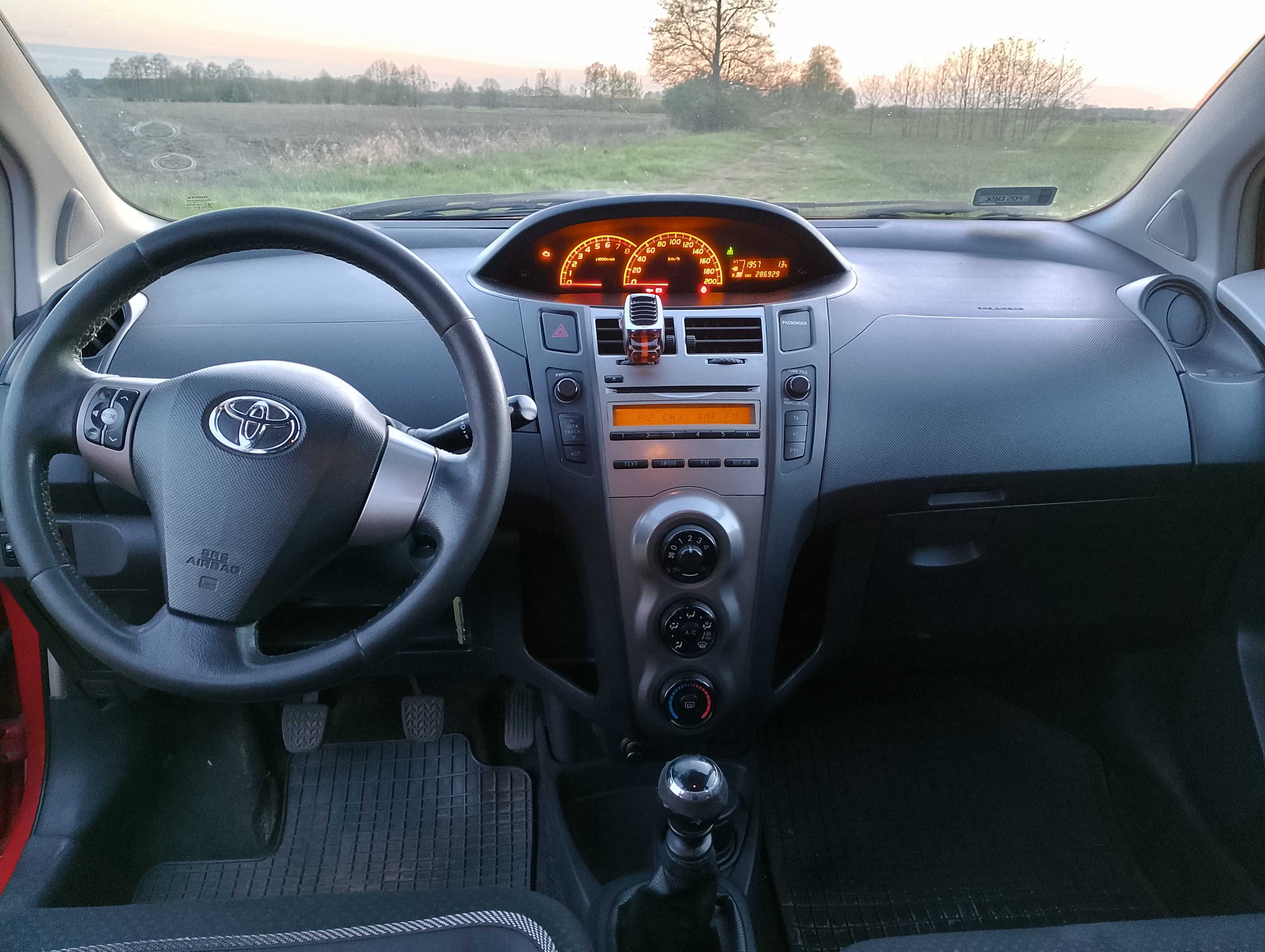 Toyota Yaris  1.3