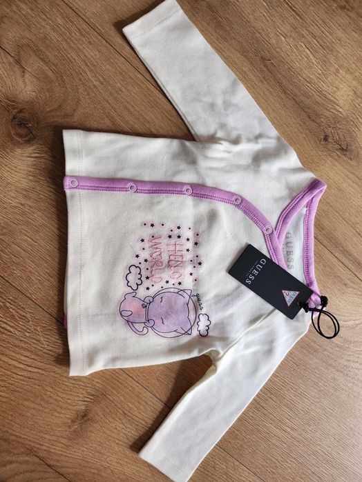 Zestaw Guess dla niemowlaka na 3 miesiace