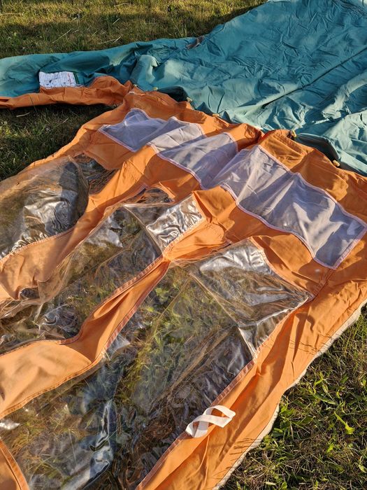Oryginalny przedsionek ze stelażem do przyczepy kemp. Niewiadów N126N
