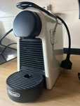 Maquina de cafe DeLonghi Nespresso Essenza Mini