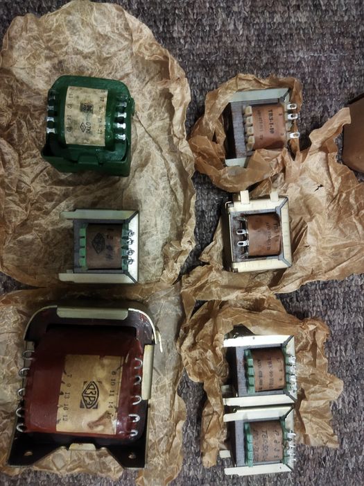 Трансформатори .Діоди   КД 202К. Електро моторчіки