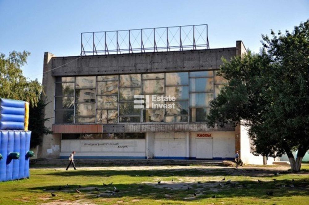 Продам колишній кінотеатр на пр. Байрона (Героїв Сталінграду), 10.