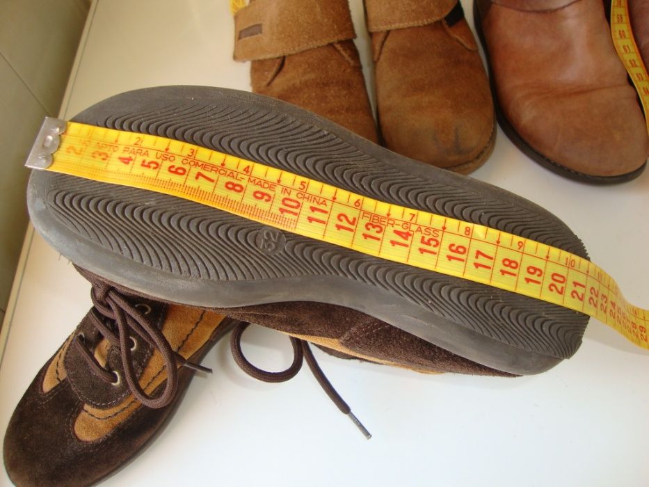Sandálias Novas 35 Botas / 30 /32 vellila, brotes, crossi