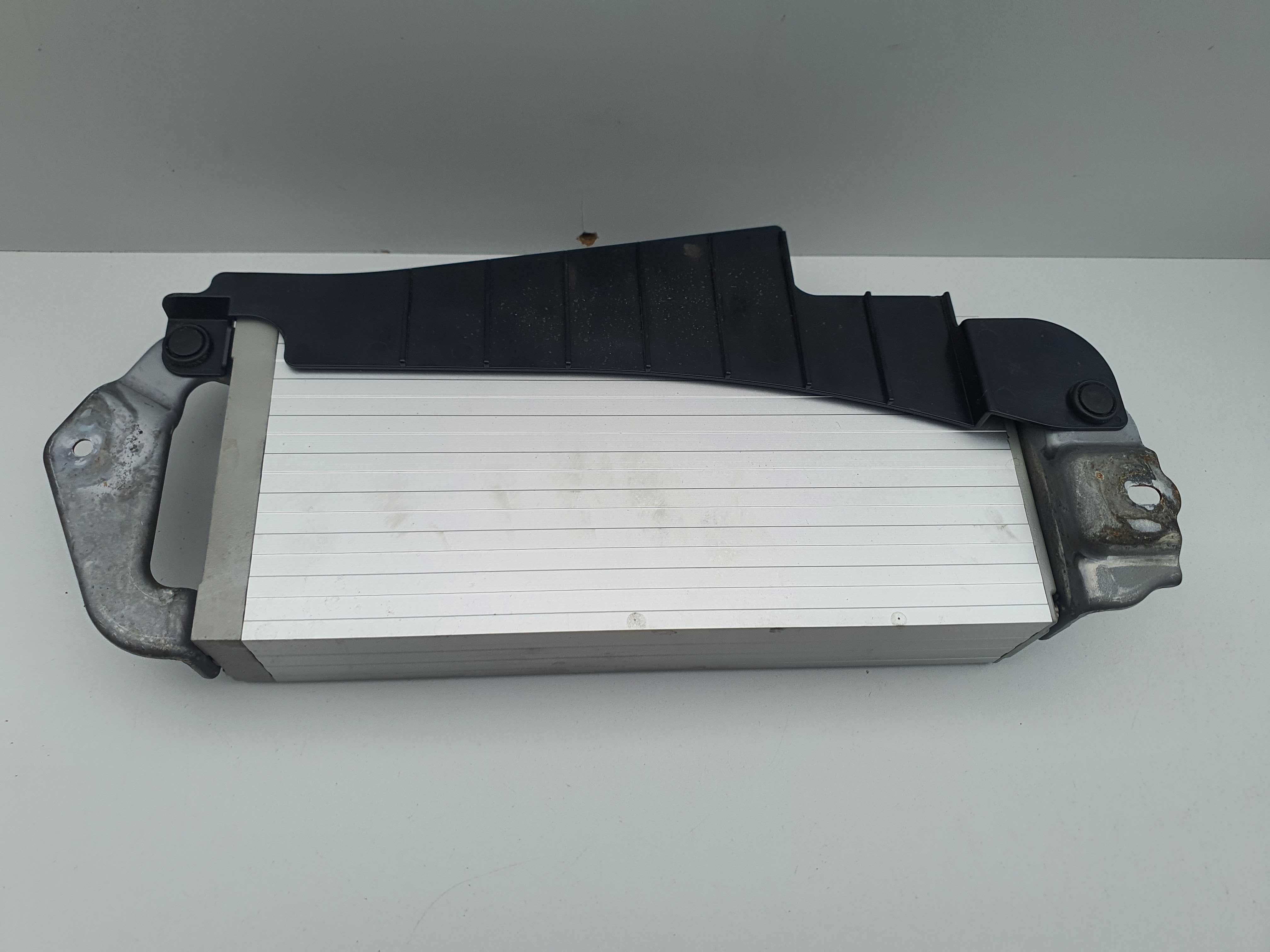 LEXUS IS220 IS250 wzmacniacz mark levinson 06-12