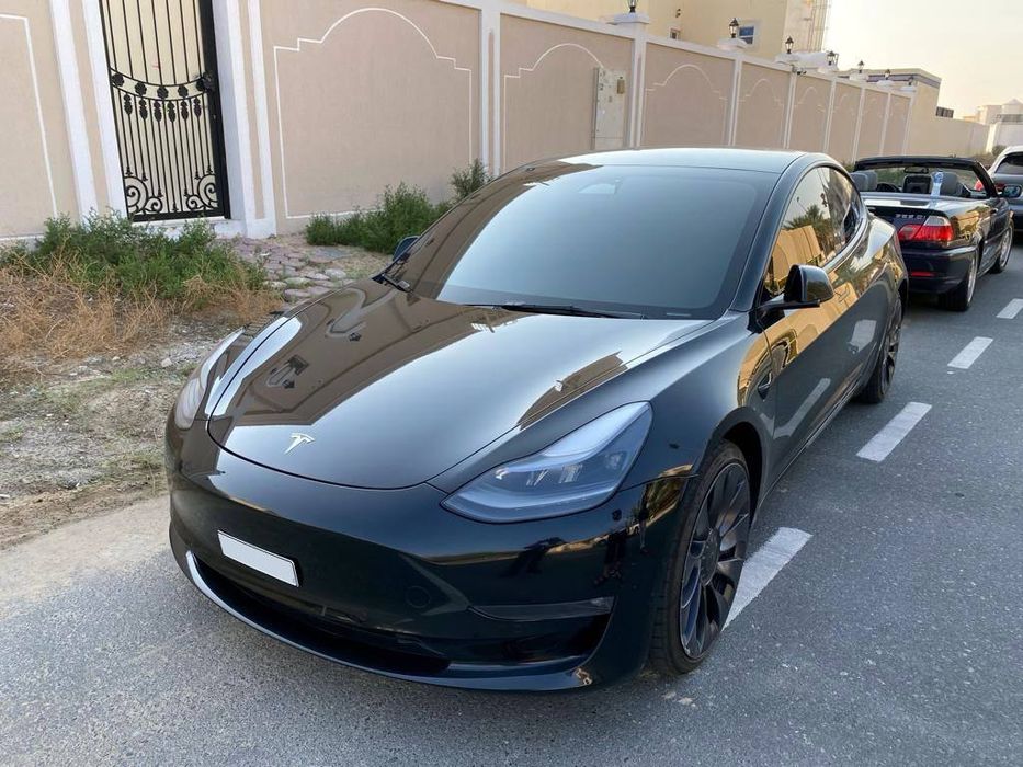 Оренда Tesla Model 3 long range black 2021