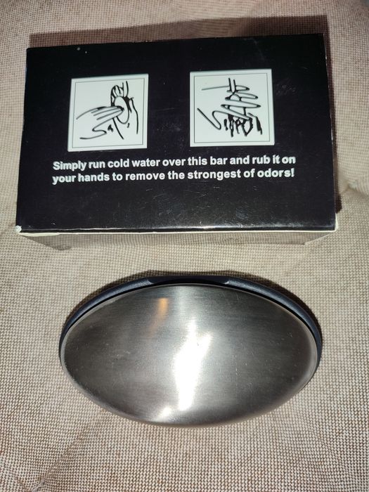 Сталеве мило з підставкою Anex Steel Soap видаляє запах цибулі часнику