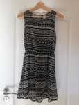 Luźna sukienka w azteckie wzory H&M 34 / XS