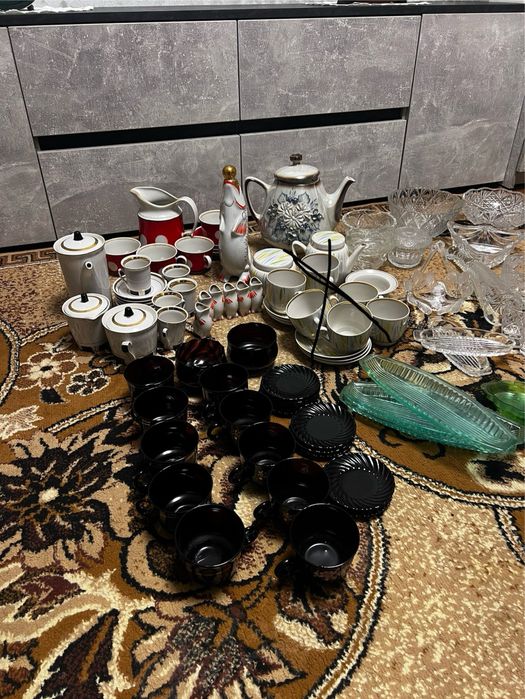 Продам хрусталь,кофейные и чайные сервизы