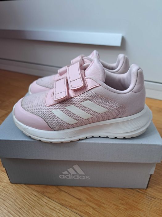 Adidasy dla dziewczynki 25