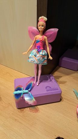 Barbie motyl fruwające skrzydełka